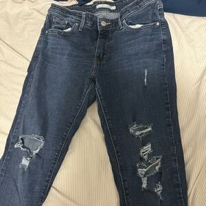 711 Levi’s skinny jeans